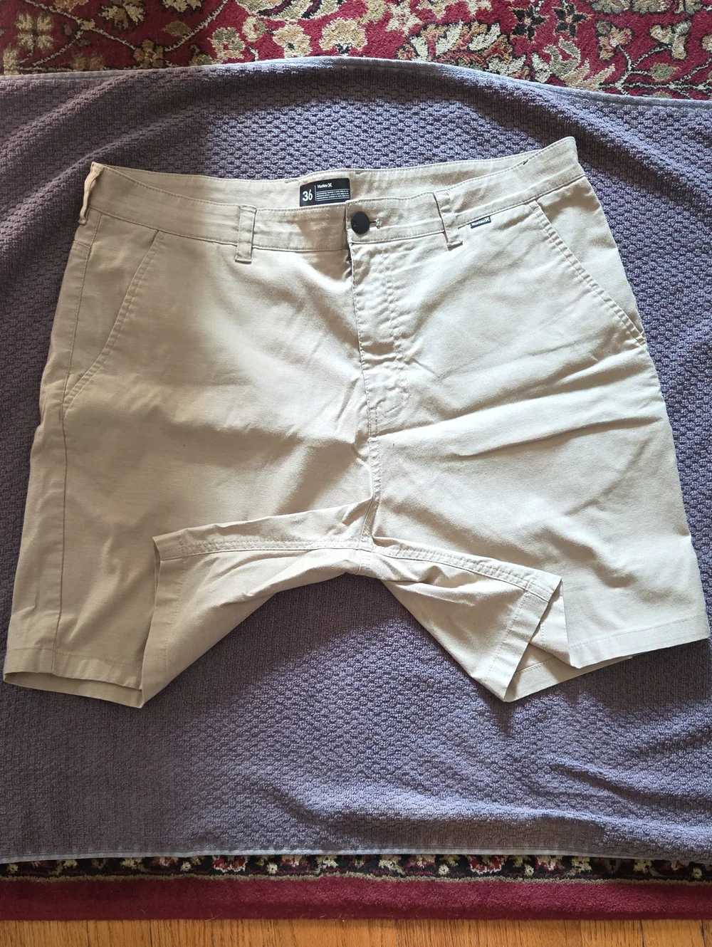 Hurley Men's Flat Front Shorts in Light Khaki